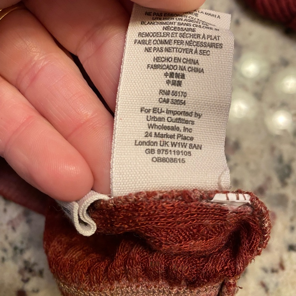 Free People “we the free” women's waffle knot V-Neck Sweater - washed cinnamon - Picture 4 of 4